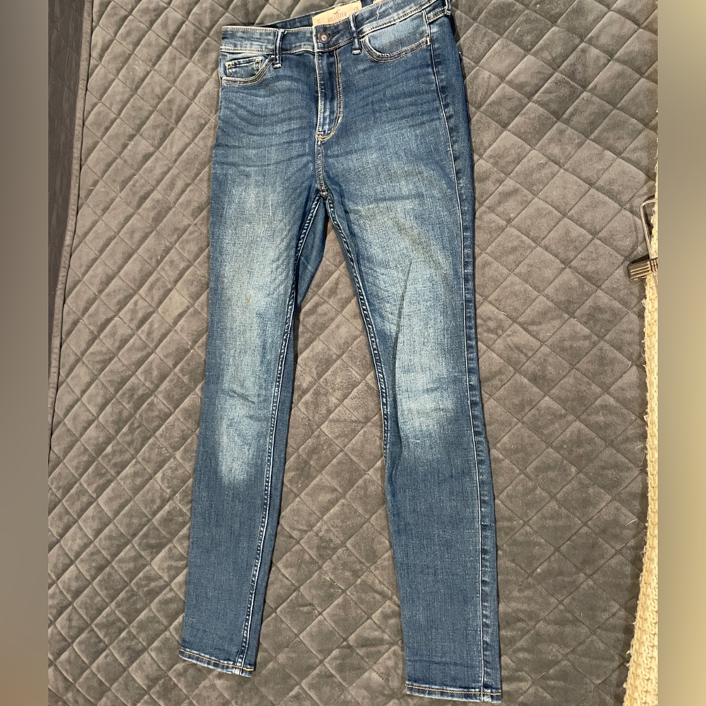 Dark washed skinny Abercrombie jeans